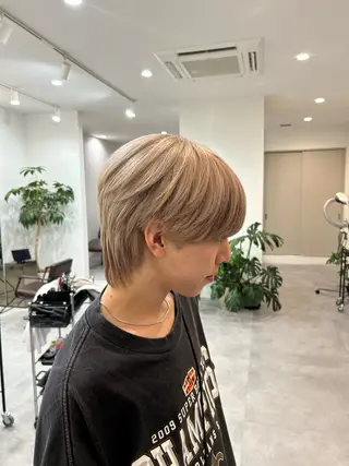 カラー YUEN イシイ アミのヘアスタイル