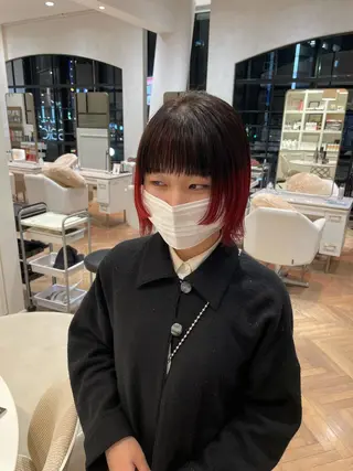 ショート カラー ELLE salon サエのヘアスタイル
