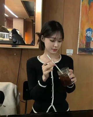 セミロング カラー 莉乃/縮毛矯正/髪質 改善/艶カラーのヘアスタイル