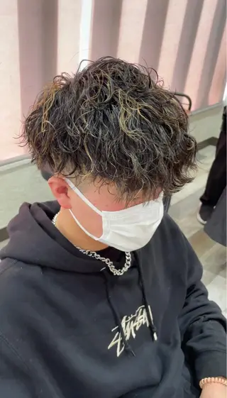 カラー パーマ メンズ メンズパーマ特化 山﨑　歩のヘアスタイル