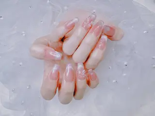 ミディアム 長さだし専門店 ROKANAILのネイルデザイン