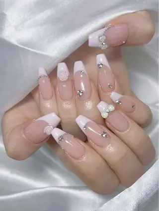 ネイル LEELA NAIL STUDIO所属・LEELA NAIL STUDIOのネイルデザイン
