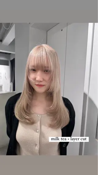 セミロング 𝑦𝑢𝑟𝑖𝑎 MIRAのヘアスタイル