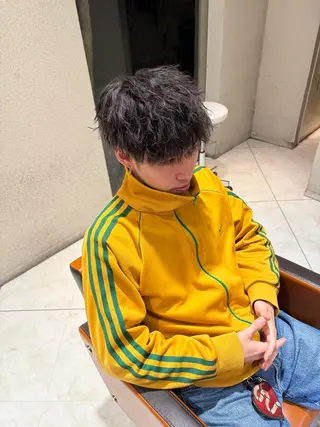 パーマ メンズ 山中 翔平のヘアスタイル