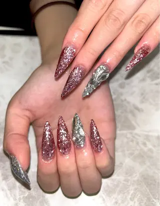 ロング ネイル MADIA 横浜所属・池上 優希のネイルデザイン