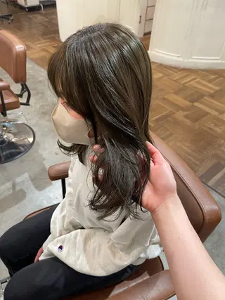 ミディアム カラー 竹田 真梨子のヘアスタイル