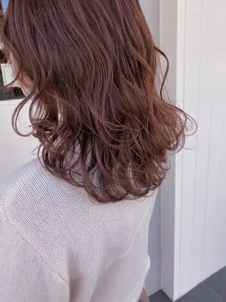 セミロング カラー 西村 美羽のヘアスタイル