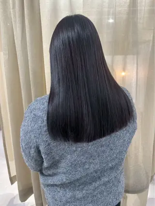 ロング カラー SLASHスラッシュ 小西結奈のヘアスタイル