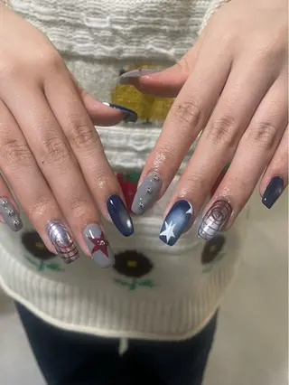 ミディアム LBnail.sae /おえかきネイルのネイルデザイン