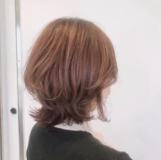 ミディアム カラー 黒田 あゆかのヘアスタイル
