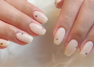 ネイル le'a-レア-【ア イ×ネイル×眉】のネイルデザイン