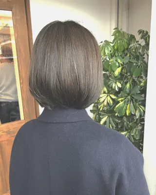 ショート カラー ture by gladのヘアスタイル