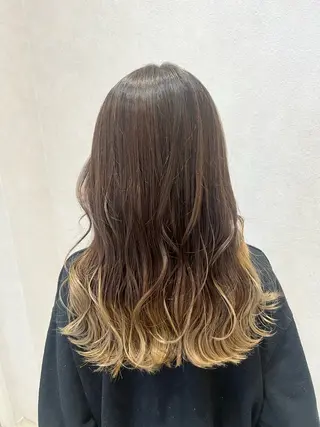 ロング カラー 小池 夏美のヘアスタイル