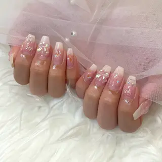 ネイル yurika 🌷.*･ﾟのネイルデザイン