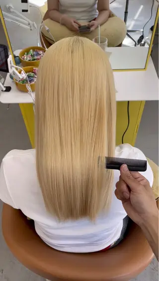 セミロング qulim所属・qulim【クリム】 /ハイトーン/海音のヘアスタイル