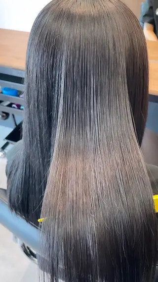 セミロング 諸井 芽のヘアスタイル