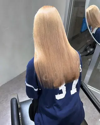 カラー 苗代萌/ぷるツヤ髪 🫧／レイヤーカットのヘアスタイル