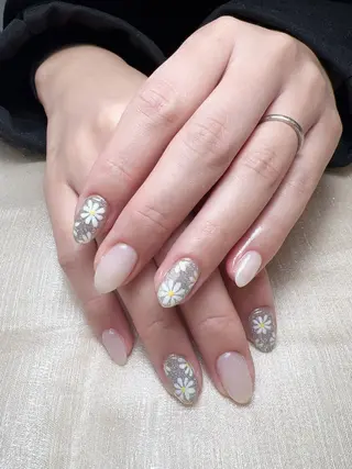 ネイル Yui Nail所属・林 ゆいのネイルデザイン