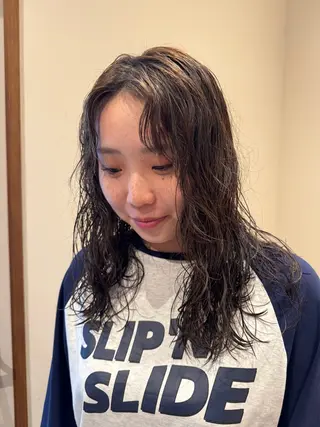 ロング パーマ ENIF 大島 芽生のヘアスタイル