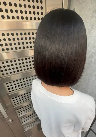 ショート カラー ヘアアレンジ MiU所属・韓国×髪質改善×美髪 縮毛矯正×レイヤーのヘアスタイル