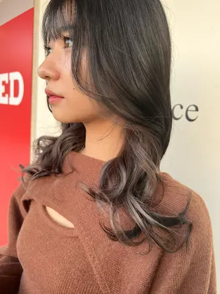 カラー 早川 真幸のヘアスタイル