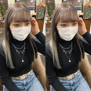 ロング カラー モモカ/ハイトーン /バレイヤージュのヘアスタイル