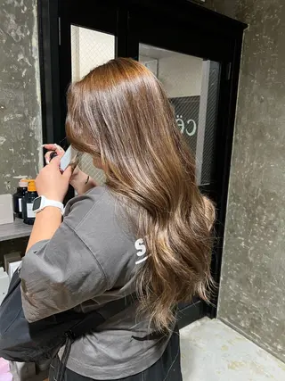 カラー 久永 菫のヘアスタイル