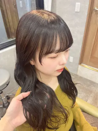 ロング カラー ヘアアレンジ SWEETROOM辻堂所属・こと🐰 assistantのヘアスタイル