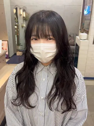 セミロング カラー MIES amane(アマネ)のヘアスタイル