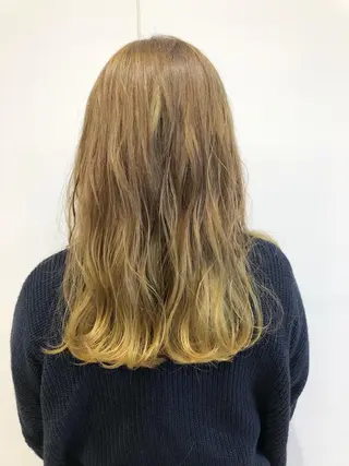 セミロング カラー ケアブリーチ 坪井佑樹のヘアスタイル