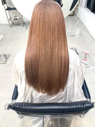 カラー iris所属・漆崎 相美のヘアスタイル