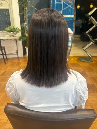 ミディアム カラー 廣瀬 奈緒のヘアスタイル