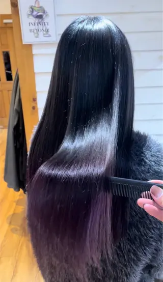 ロング 【ブロンド】【ベージ ュ系】TAKUMAのヘアスタイル