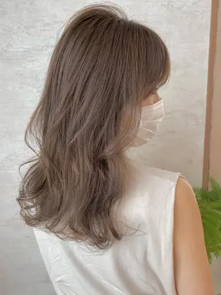 セミロング カラー 栗原 瑠世のヘアスタイル