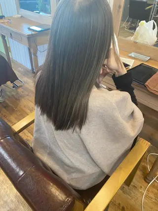 セミロング カラー パーマ ヘアアレンジ re naのヘアスタイル