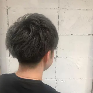 ショート カラー メンズ 小島嵩人 縮毛矯正 髪質改善のヘアスタイル