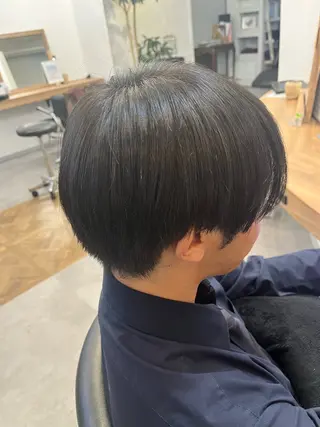 カラー 黒川 綾音のヘアスタイル