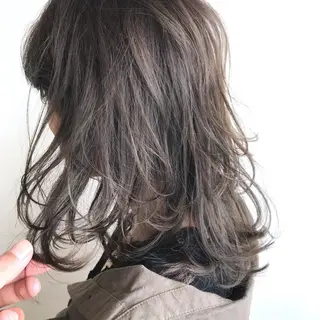 セミロング カラー グランジヘア 無造作ヘアHYUGAのヘアスタイル