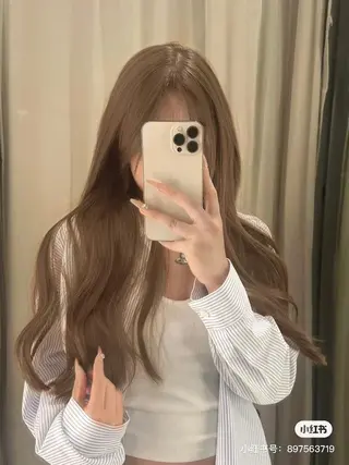 ロング カラー 透ける淡色🏹ベージ ュ🤎BABY上野のヘアスタイル