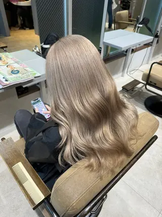 ロング カラー エマ ピボット 中川店所属・富原崇太/切りっぱな しボブ/透明感カラーのヘアスタイル