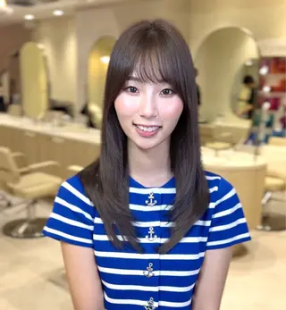 ロング 青山/駅近/徒歩1分 表参道/小顔カットのヘアスタイル