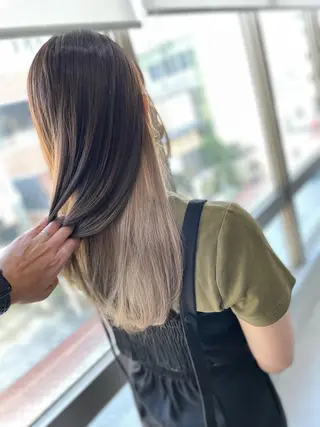 ロング カラー ヘアアレンジ VIM hairおもろまち店のヘアスタイル