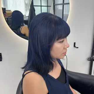 セミロング カラー Ren. 🦋デザインカラーのヘアスタイル