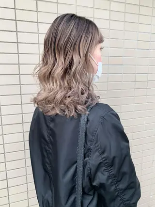 ミディアム 佐藤/本物志向の 髪質改善サロンのヘアスタイル