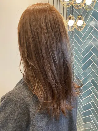 セミロング カラー 🫧透明感カラー /縮毛☘️豊嶋龍佑のヘアスタイル