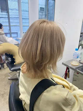 ミディアム カラー SALOWIN新宿三丁目【サロウィン】所属・レイヤー🔶髪質改善 🔶透明感カラー青木のヘアスタイル