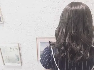 ロング カラー てんま さやかのヘアスタイル