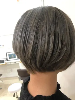 ショート カラー リルウヘアー 天王寺のヘアスタイル