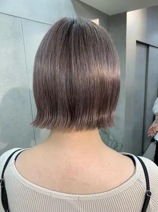 ショート カラー raika .のヘアスタイル