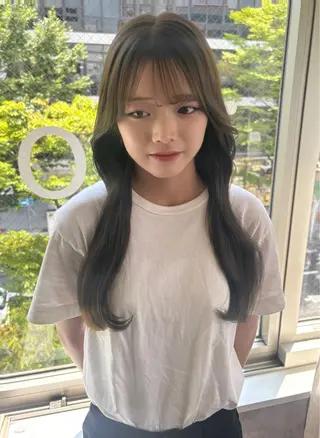 ロング 女性専用サロン iiro所属・hina/透明感🍒 【元町】のヘアスタイル